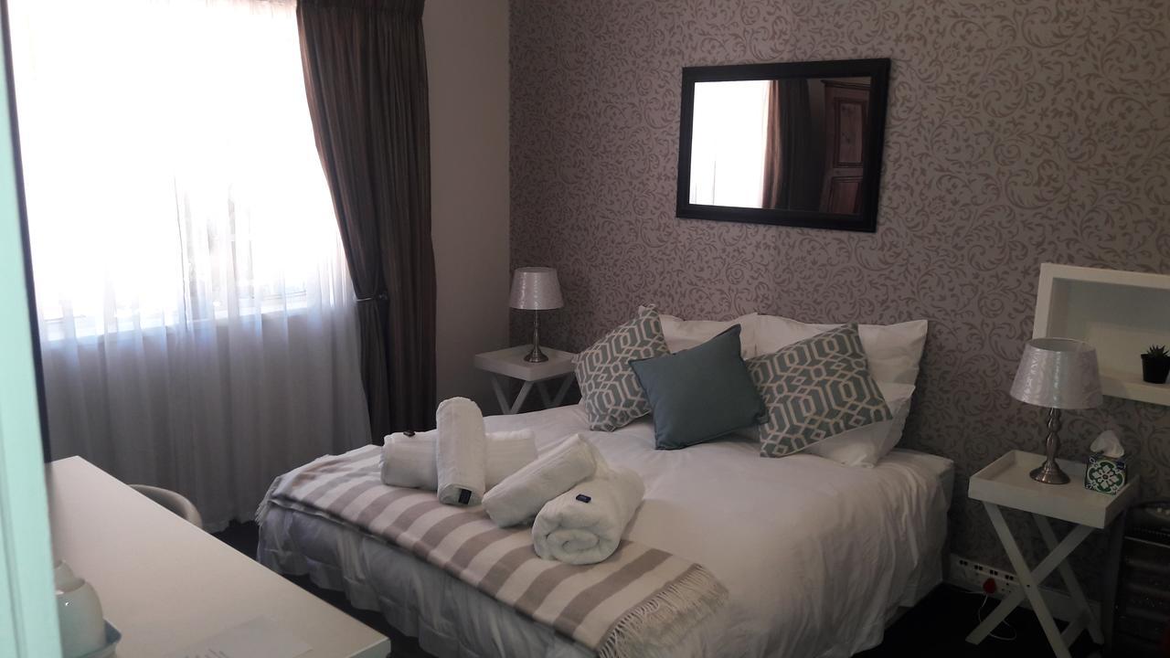 R & R'S Retreat Bed & Breakfast Johannesburg Bagian luar foto